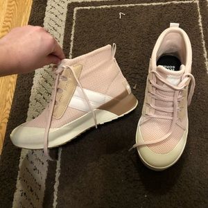 Sorel Out and About Mid Sneaker Boots